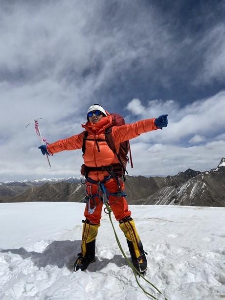 珠峰攀登者张卫东：测量世界之巅中的惊心动魄和梦寐以求
