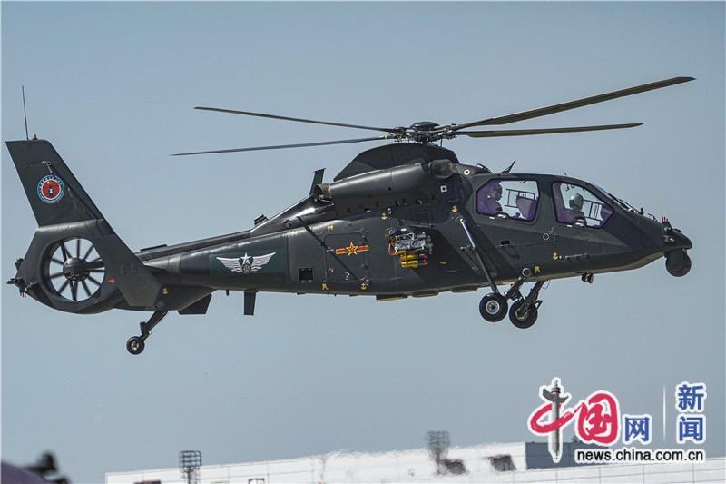 第六届天津直升机博览会开幕 军、民用直升机共舞苍穹