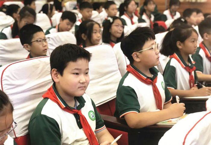 淮北市梅苑学校开展近视防控宣传教育活动