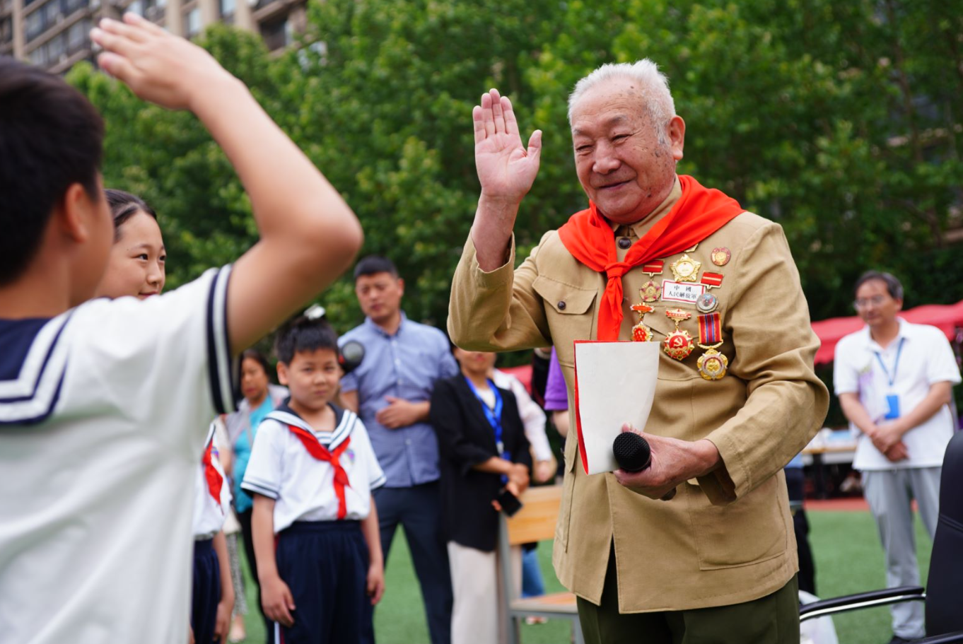 陈经纶中学嘉铭分校举行"校家社联动育人共同体"成果展示活动