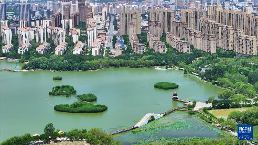 飞阅中国丨银川：城在湖中城愈美 湖在城中湖更秀