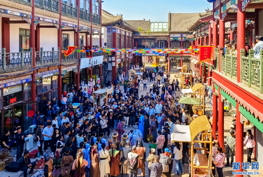 壮美内蒙古 “圈粉”的不只是草原