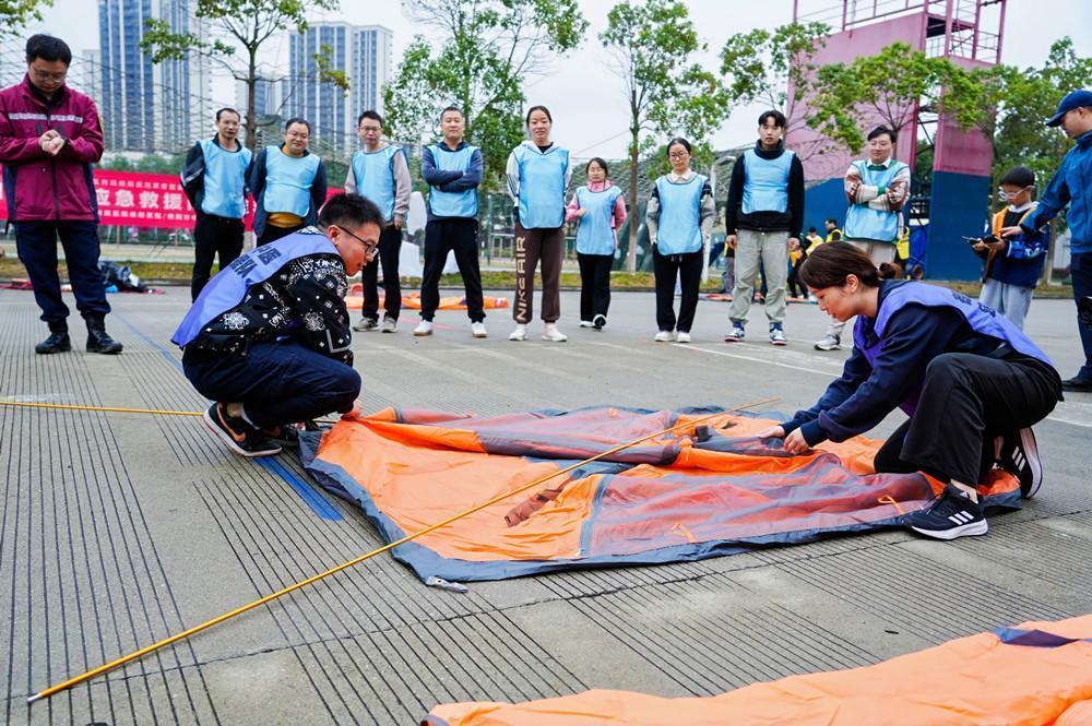 德阳市举行中医应急救援队灾难救援技能培训