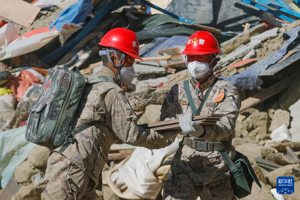 定日县6.8级地震丨震后废墟清理工作启动