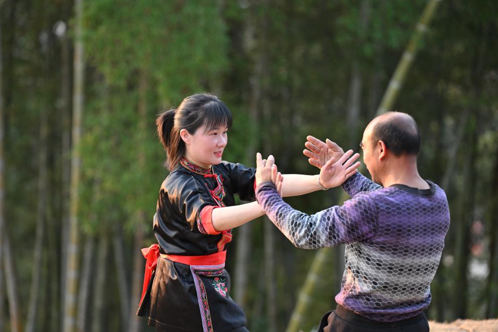 钟团玉：以武兴村的畲村“女当家”