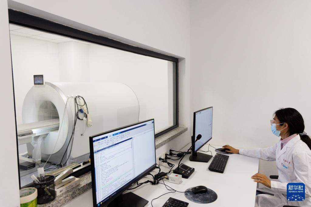 新华全媒+丨多模态跨尺度生物医学成像设施通过国家验收