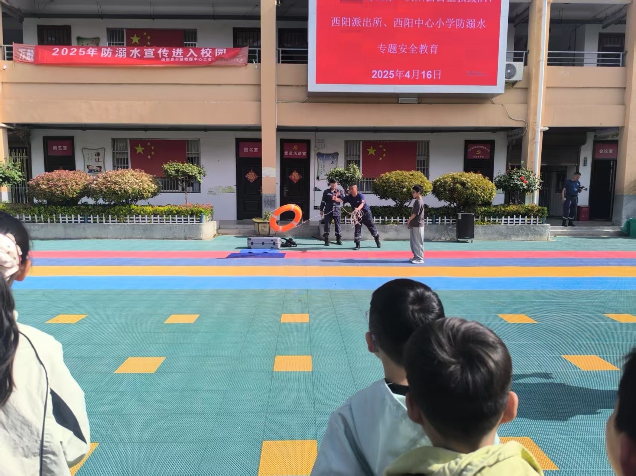 公益救援队进校园 共筑防溺水“安全堤”_中国网