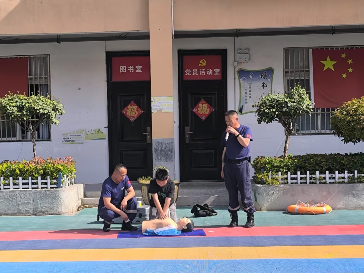 公益救援队进校园 共筑防溺水“安全堤”_中国网