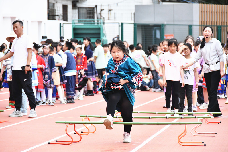 合肥市虹桥小学举行2025年田径运动会_中国网