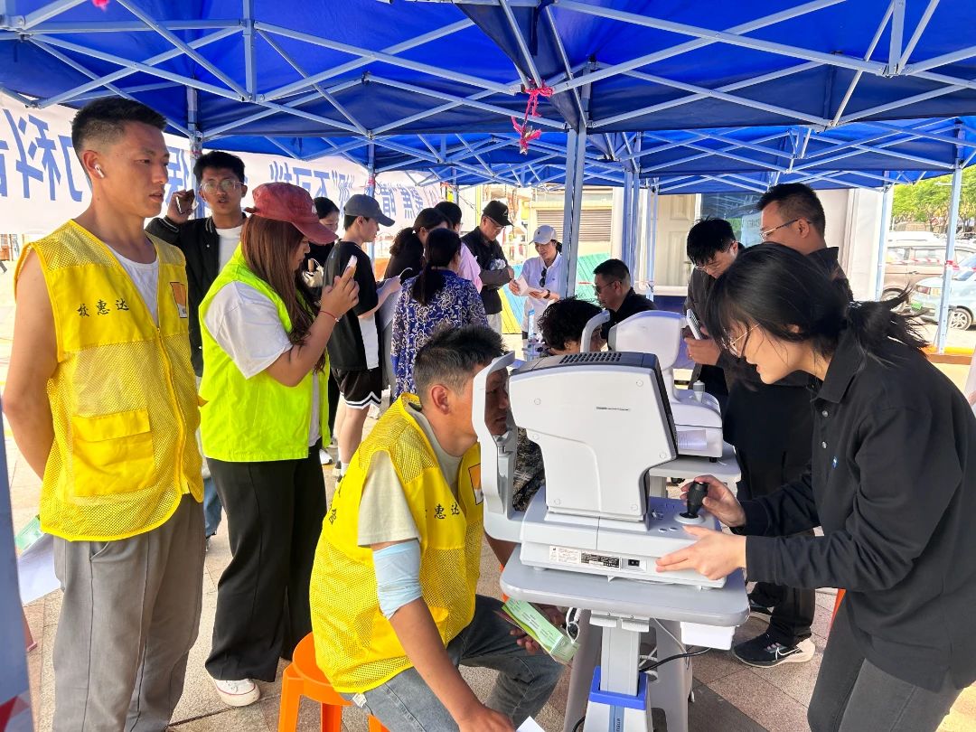 棋牌平台- 棋牌官网网站- 棋牌游戏APP下载50分26秒破人类纪录！直击北京亦庄机器人半马赛：荣耀“闪电”夺冠 宇树天工双双“累倒”终点