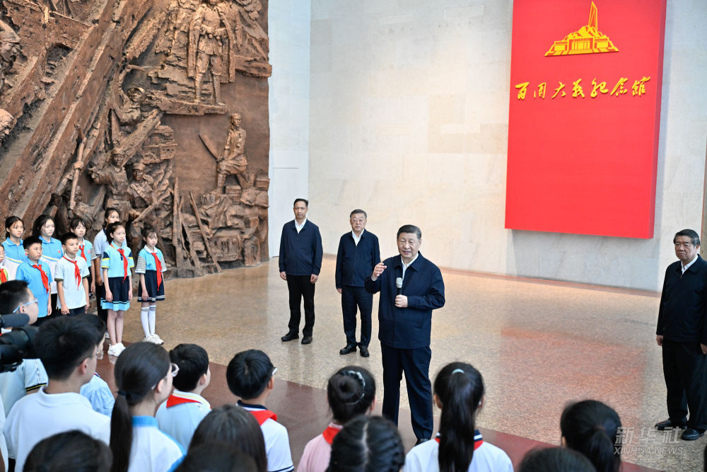 习近平：做一个堂堂正正、光荣自豪的中国人(图6)