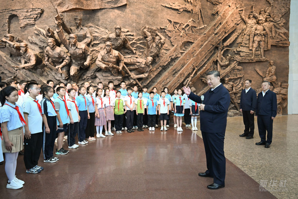 习近平：做一个堂堂正正、光荣自豪的中国人(图5)