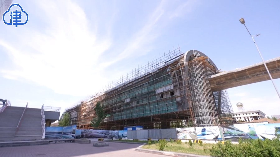 记者指出，想添加外套的阿斯塔纳（Astana）是由