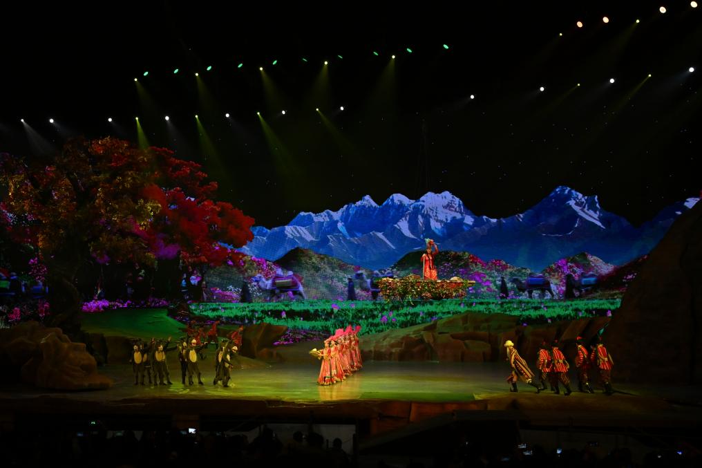 假日经济活力观察：“票根经济”拉长古都西安双节假期消费链