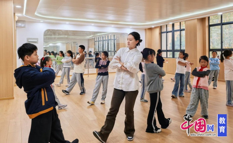 多元课程点亮学子成长路成都双语实验学校“阳光第二课堂”启幕(图2)