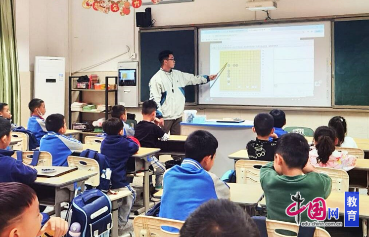 多元课程点亮学子成长路成都双语实验学校“阳光第二课堂”启幕(图1)