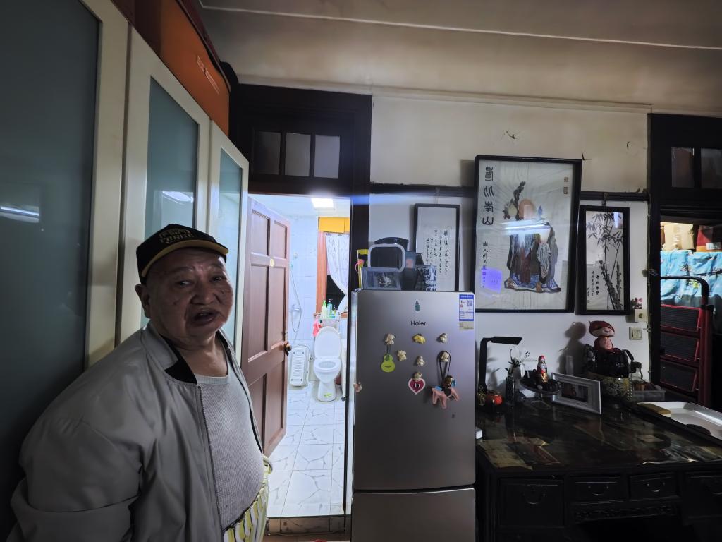 新华鲜报丨告别“拎马桶”！上海三十年接力塑“人民城市”新坐标(图2)