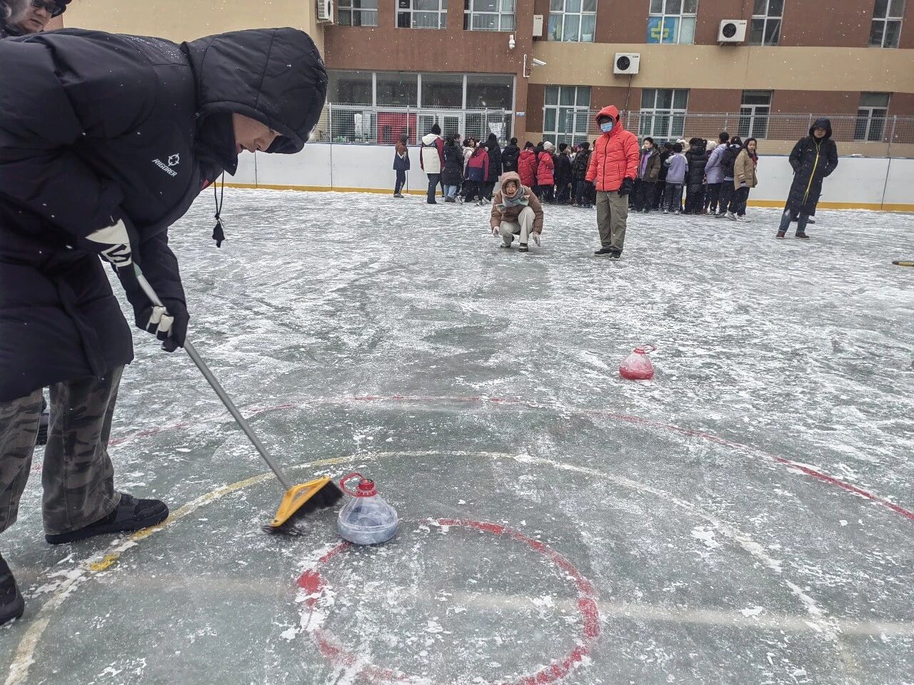 新疆的冬天亚克西丨校园响起冰雪欢乐颂(图3)