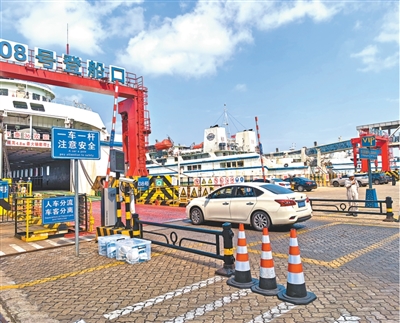 多措并举保障旅客安心返程(图1)