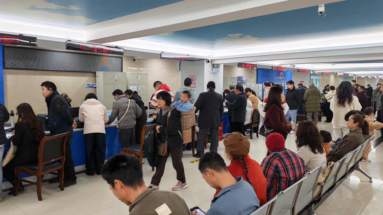 四川邻水县节后按下复工复产“快进键”(图1)