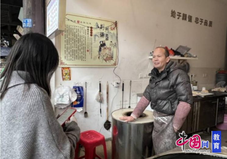 科技赋能古镇韧性提升川农大学子奏响平安景区与智慧旅游双重奏(图1)