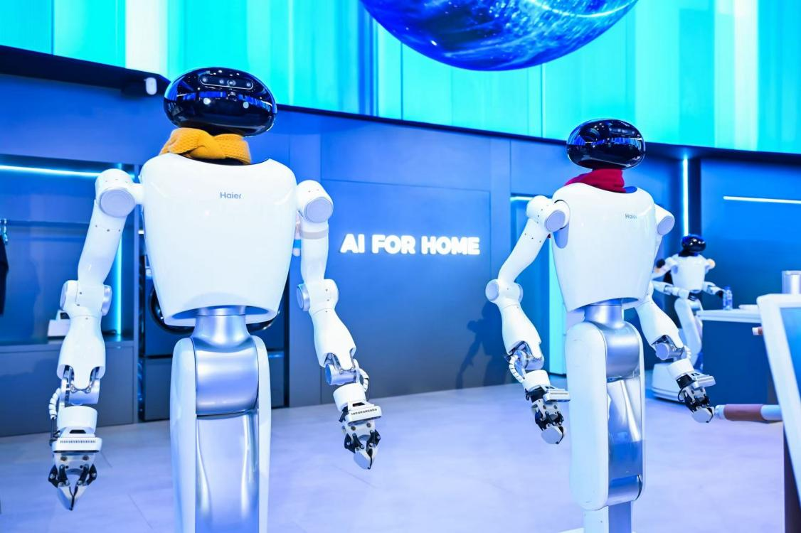 具身智能机器人进入家庭还需要多久？(图1)