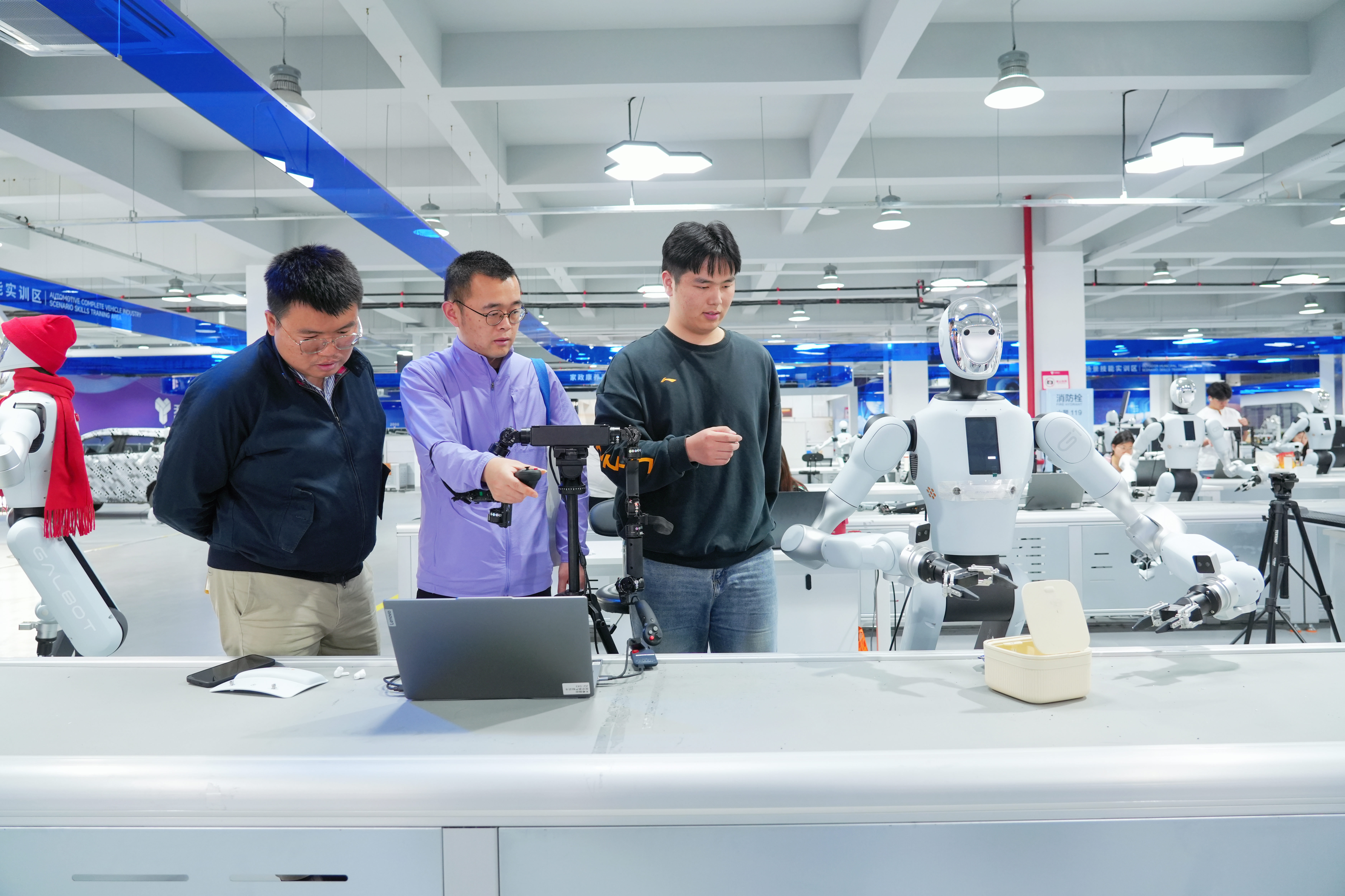 【开局之年看中国·遇见不一样的江苏】机器人产业加速跑看江苏如何布局(图2)