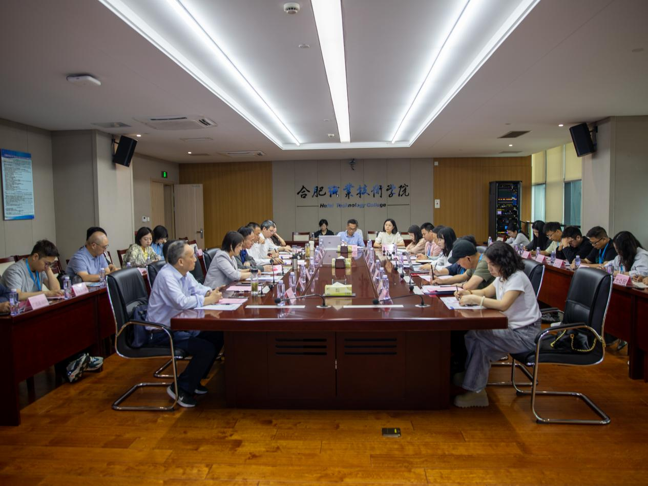 全国主流融媒走进合肥职业技术学院