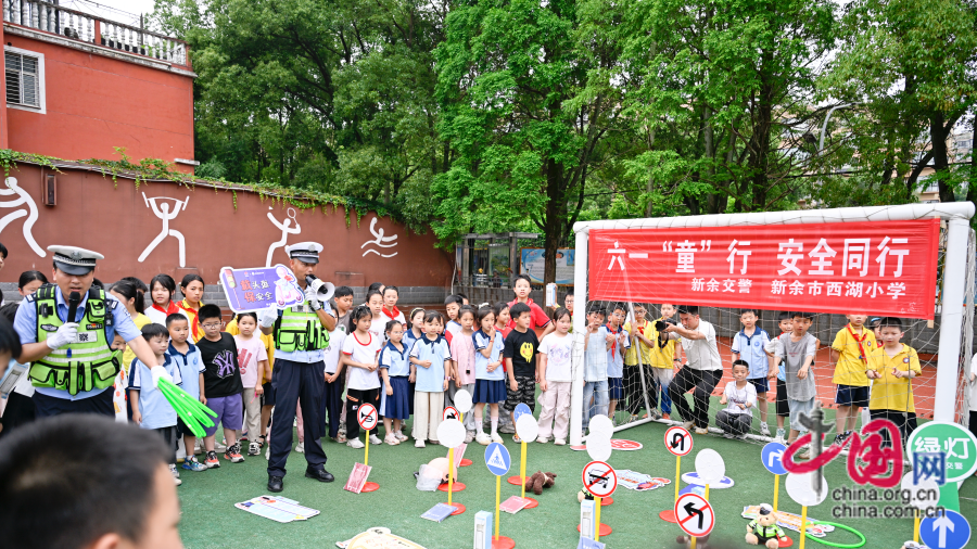 棋牌游戏官方网站- 哈希游戏试玩平台畅享娱乐青少年普法不走过场江西这样做！