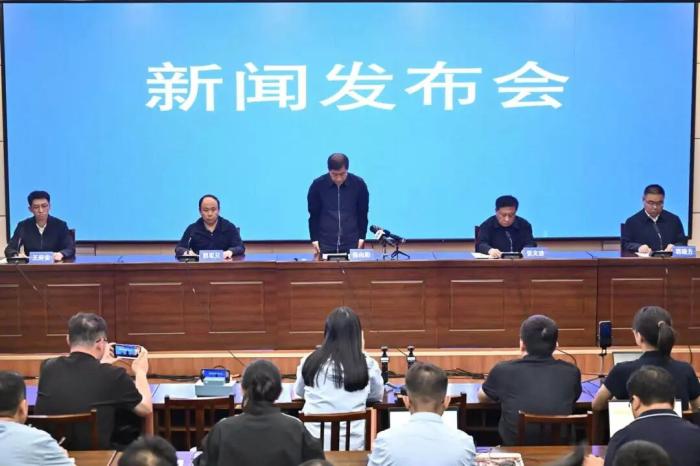 辽宁省肿瘤医院黄牛号贩子票贩子代网上预约代挂号电话山西长治市市长陈向阳辞职 龚孟建代理市长