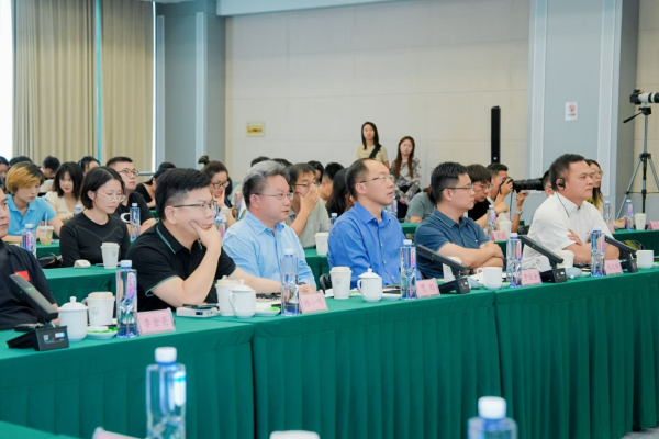 复旦大学附属眼耳鼻喉科学院赵晨医生黄牛预约代挂号电话同走长征路丨从突破“不可能”到发展“新可能”主题交流会在成都举行