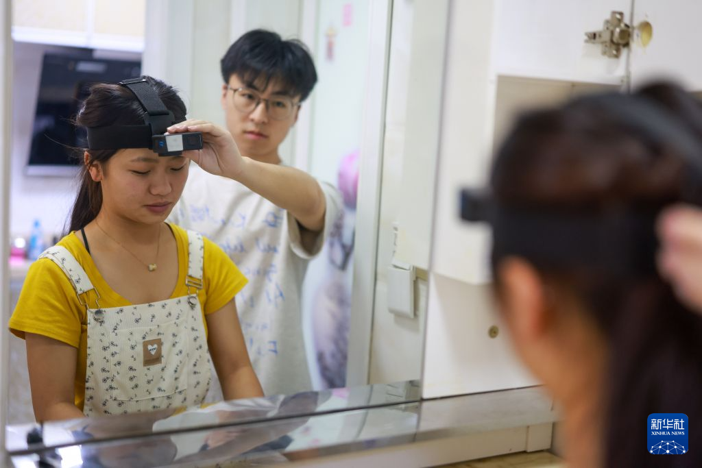 中南大学湘雅二医院张红医生黄牛预约代挂号电话走近数据采集师:为AI搭建数字基石