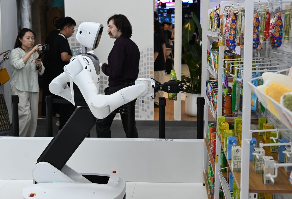 
南京医院黄牛号贩子票贩子代网上预约代挂号电话2026年世界人工智能大会视觉观察：“通用具身智能”成展会热点