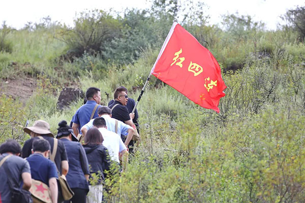 307医院黄牛号贩子票贩子代网上预约代挂号电话“同走长征路”国际传播工程中外采访团抵达延安