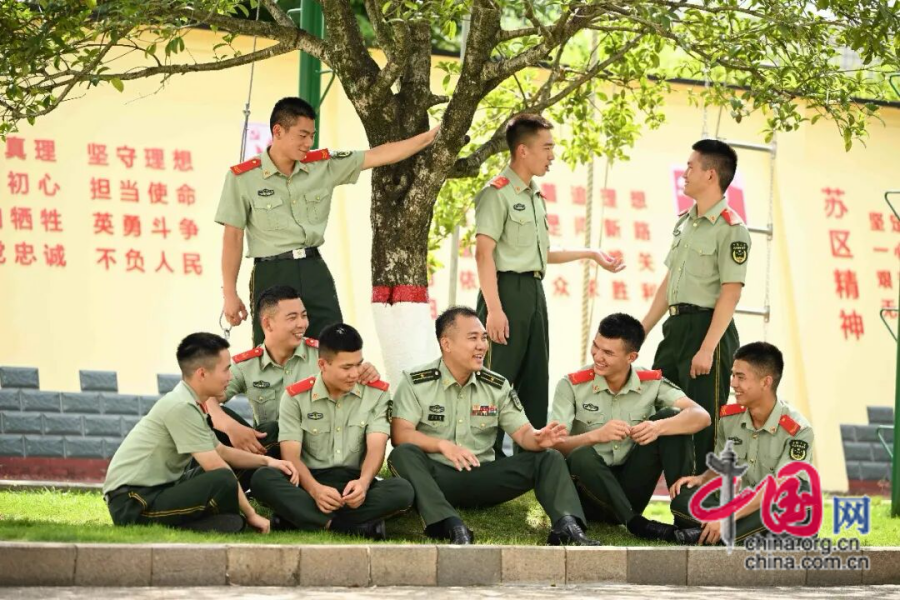 扎根红色故都当好红军传人(图2)
