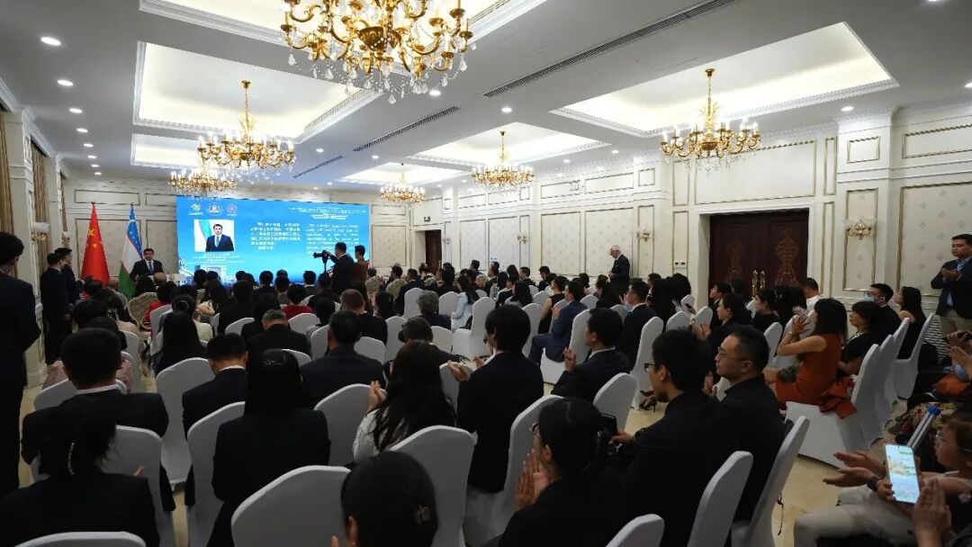 
重庆医科大学附属医院黄帅邱春玲李凡郑科罗玩元尹志康朱江王晓强冯金洲夏海坚张学东黄牛挂号电话乌兹别克斯坦伊斯兰文明中心对华合作计划在京发布