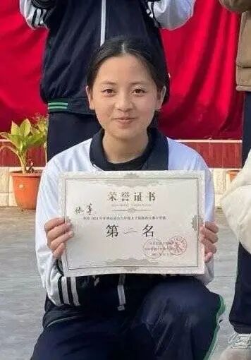 广东省中医院徐珉医生黄牛预约代挂号电话那个在床头放菜刀的女孩,因老师一句“跟我回家”改写了人生