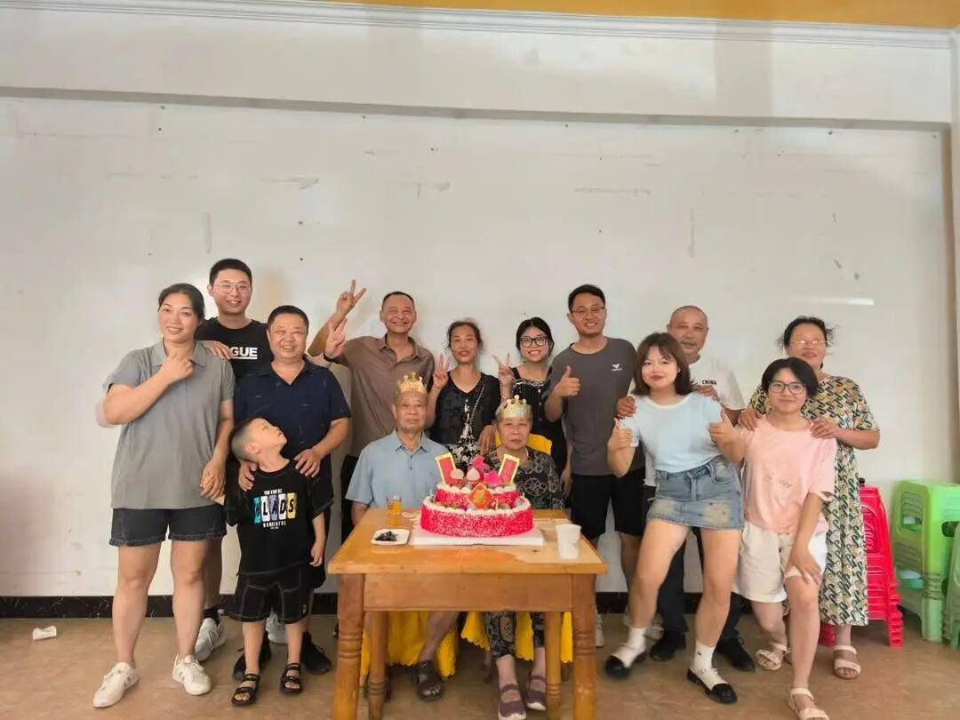 广东省中医院徐珉医生黄牛预约代挂号电话那个在床头放菜刀的女孩,因老师一句“跟我回家”改写了人生