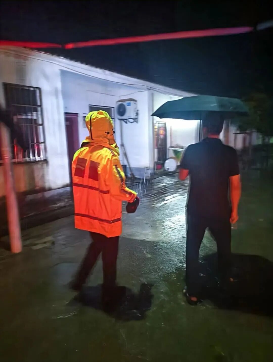 广州儿童医院黄牛挂号电话票贩子号贩子网上预约挂号,住院检查加快强降雨来袭,这六个故事,读懂湖北人!