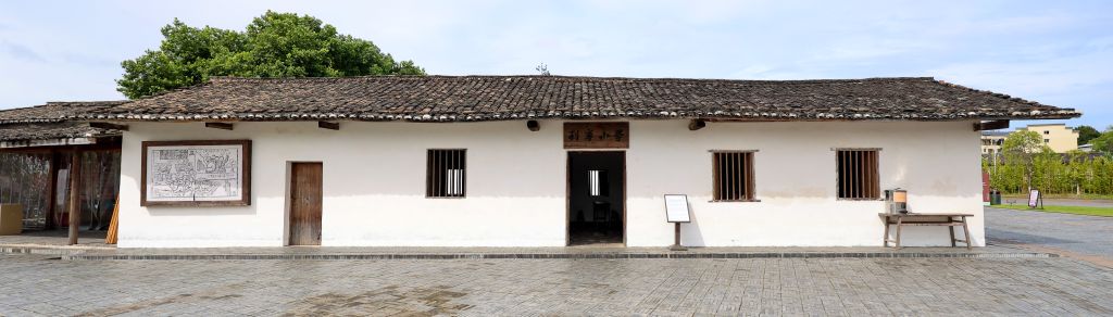
中国医学科学院刘文胜医生黄牛预约代挂号电话今天，我们共同缅怀这位长征路上的“教书先生”