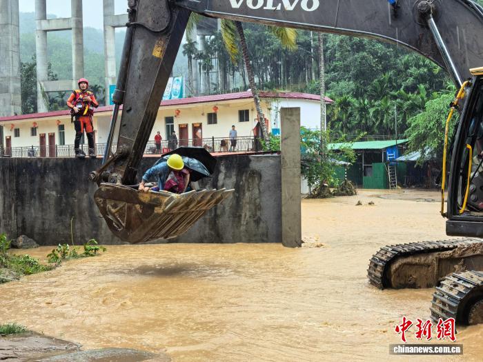 北京大学第一医院周福德医生黄牛预约代挂号电话海南五指山市区24小时累积降雨量创纪录 全市实行“五停一关”