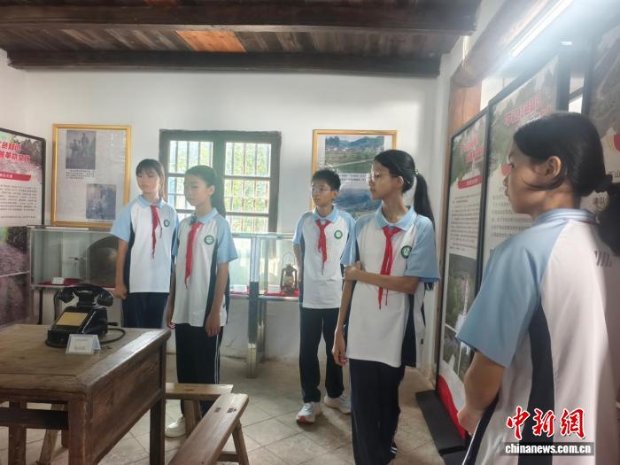 复旦大学附属肿瘤医院朱耀医生黄牛预约代挂号电话长征胜利90周年访粤北乐昌:一部电话机见证第三道封锁线突围