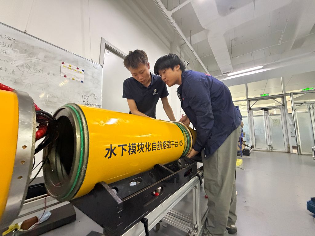 上海交通大学医学院附属新华医院周莹医生黄牛预约代挂号电话一片试验海,何以成为高端海工装备“摇篮”