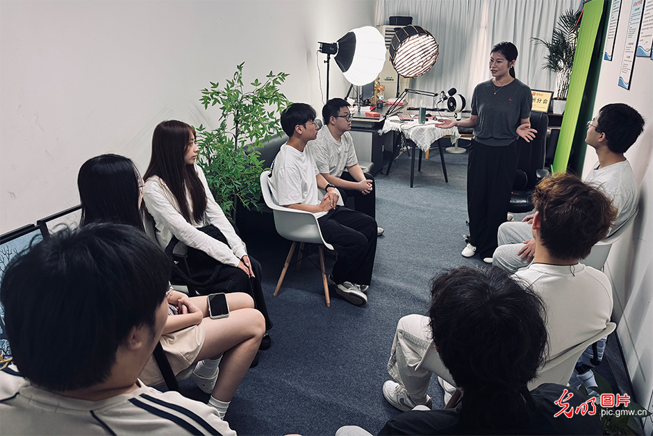 
上海交通大学医学院附属新华医院周莹医生黄牛预约代挂号电话就业服务前移：从帮扶求职到陪伴领航