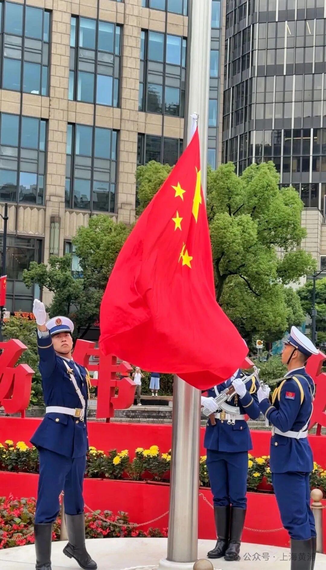 广州医科大学附属脑科医院陆小兵医生黄牛预约代挂号电话兴业路上,今早人山人海!