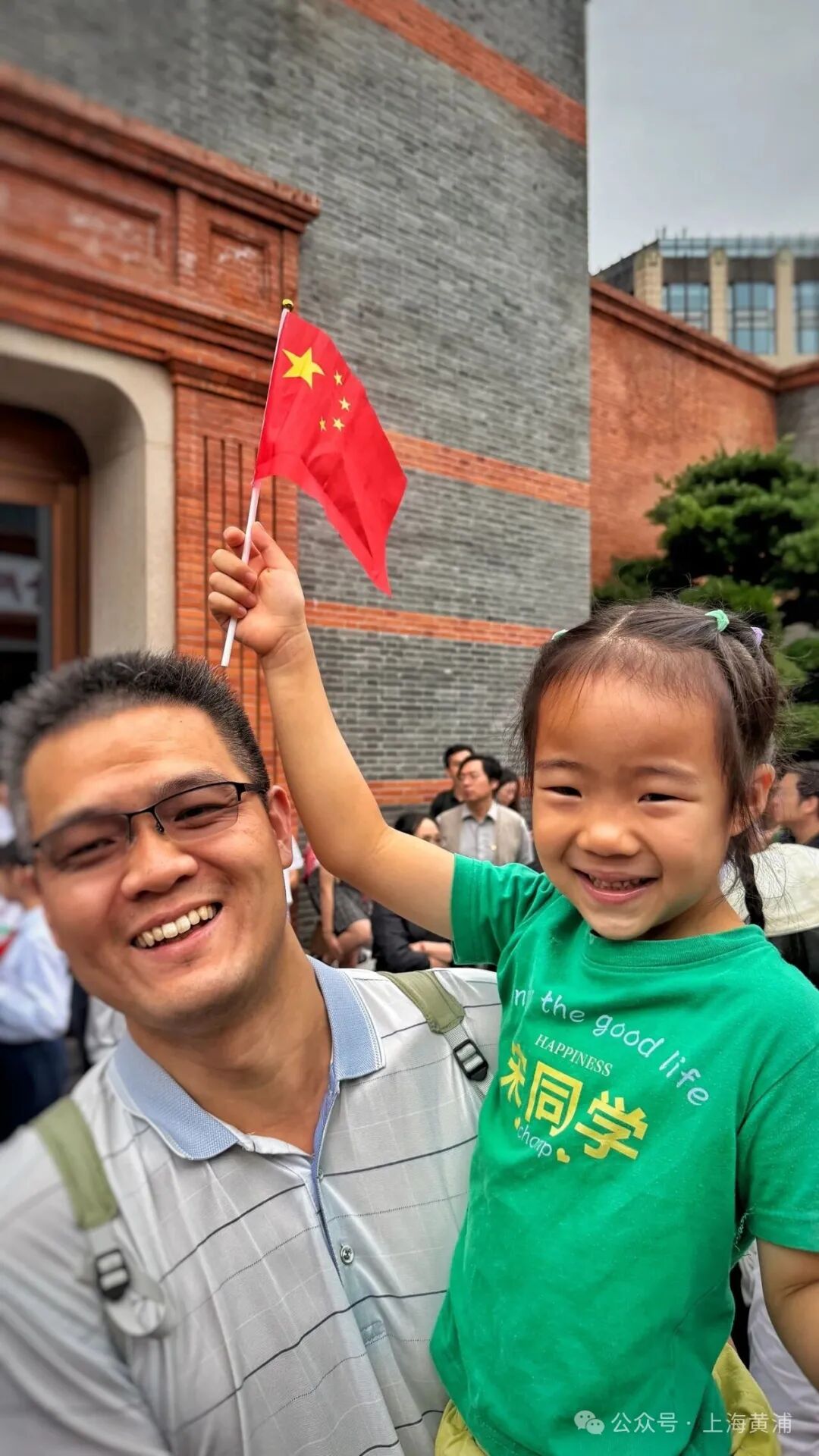 广州医科大学附属脑科医院陆小兵医生黄牛预约代挂号电话兴业路上,今早人山人海!