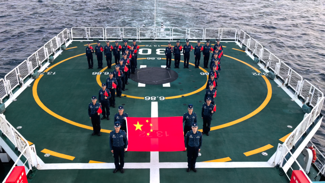 南方医科大学南方医院吕英医生黄牛预约代挂号电话万里海疆同升一面旗 共祝祖国好!