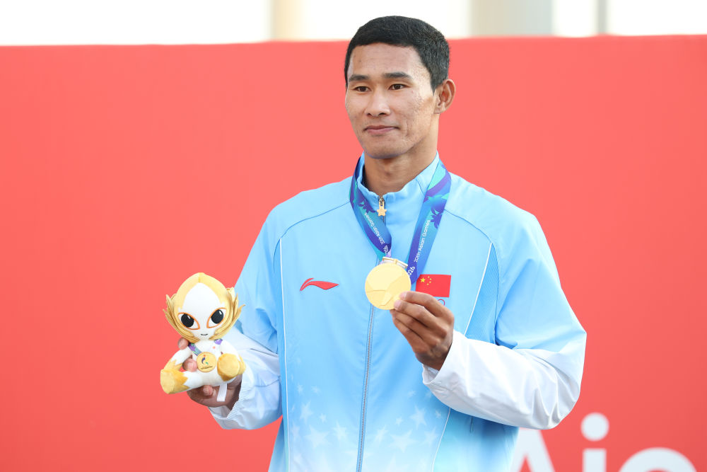 
广东省妇幼保健院范保维医生黄牛预约代挂号电话毕焜将担任爱知·名古屋亚运会闭幕式中国代表团旗手