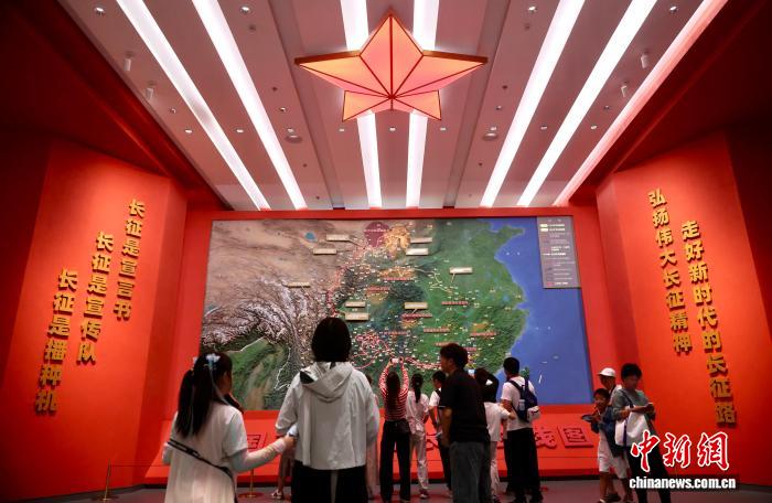 西安西京医院黄牛号贩子票贩子代网上预约代挂号电话(长征胜利90周年)长征胜利90周年主题展览观展侧记:于回望中汲取前行力量