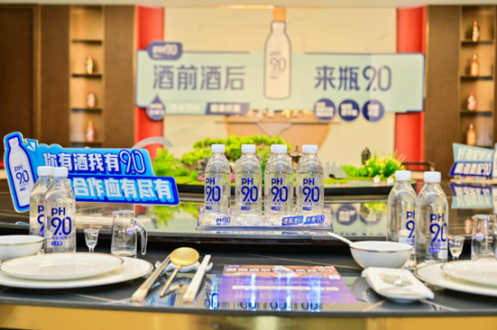 康师傅pH9.0电解碱性水引爆南京秋糖会 引领健康饮水新趋势